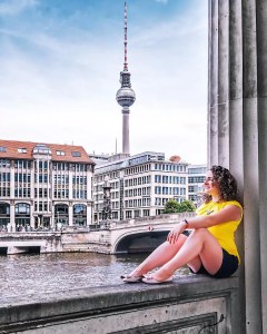 SURVIVAL GERMAN TRAVEL PHRASE GUIDE WITH PRONUNCIATION